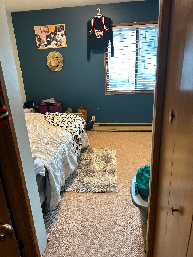 Available May 1Upper Sahali 2 Bed 1.5 Baths in Kamloops,BC