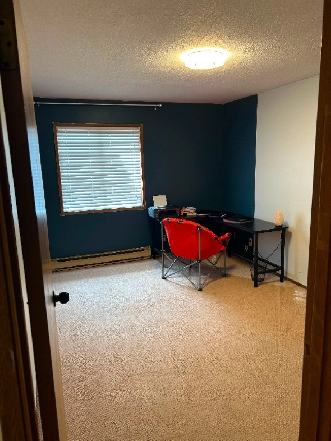 Available May 1Upper Sahali 2 Bed 1.5 Baths in Kamloops,BC