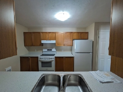 110 MCKNIGHT ST, MATURE LIVING!  2 BED APT AVAILABLE NOW! Image# 9