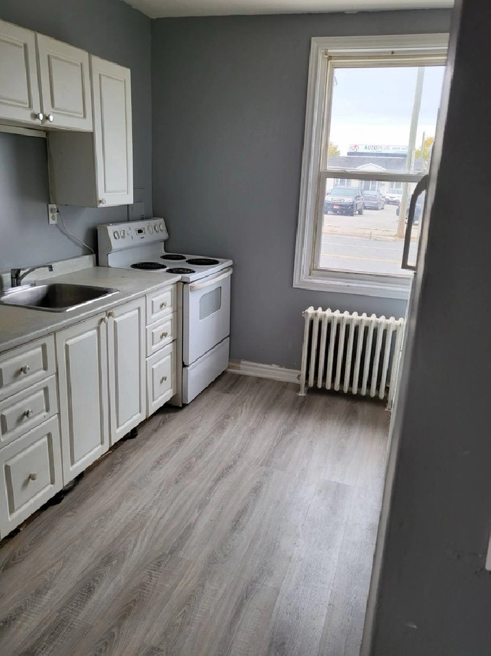 One bedroom apt all inclusive in Oshawa / Durham Region,ON Apartments