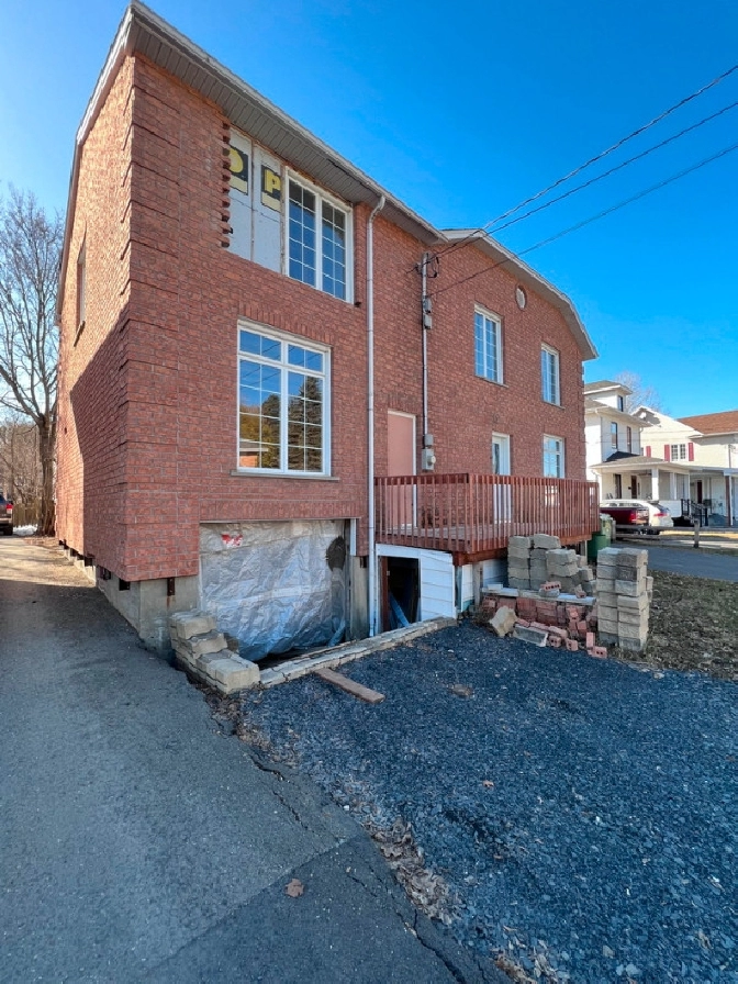 24, avenue Fraser, Edmundston, NB, E3V 2B1 in Edmundston,NB Houses