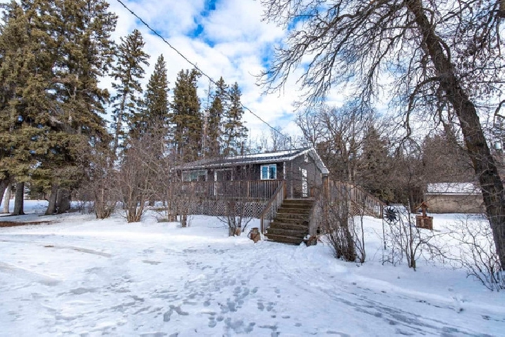 Acreage in Arborg Mb. in Winnipeg,MB - Houses for Sale