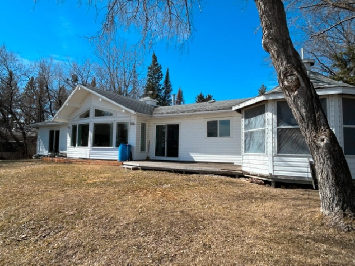 SS APRIL 13 WATERFRONT 1502 SQ FT BUNGALOW ON THE LEE RIVER! in Winnipeg,MB - Houses for Sale