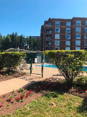 Great condo with pool walking distance from Bayers Lake Image# 1