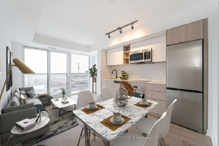 BRAND NEW NEVER LIVED IN! 2 BR 2 Bath Condo By Queensway/Kipling in City of Toronto,ON - Condos for Sale