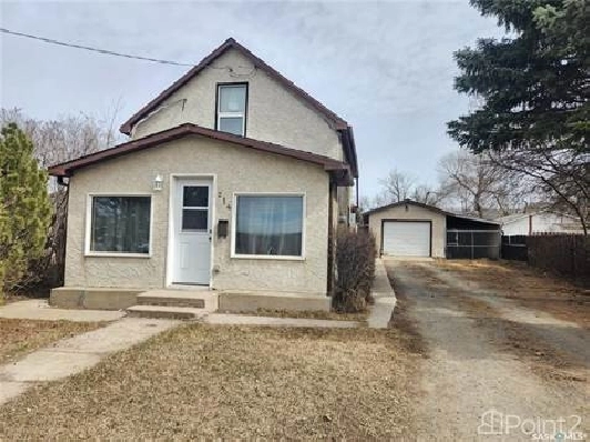214 Government ROAD S in Regina,SK - Houses for Sale