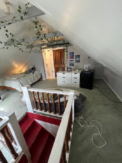 Looking for someone to sublet!  MAY 1st- AUGUST 25th Image# 1