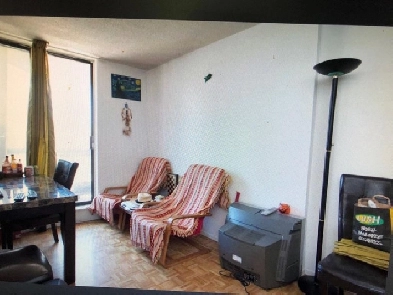 Master room for rent asap Image# 4