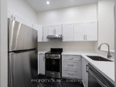 2 Bedroom Condo for Rent in Downtown Toronto  (Yonge & King) Image# 2