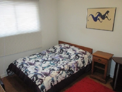 Very Clean Large Quiet Furnished Room For Rent ! Image# 1