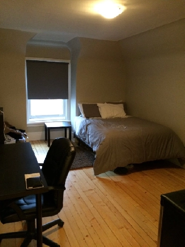 Sandy Hill (Stewart) Large room All-inclusive price. Female Only Image# 1