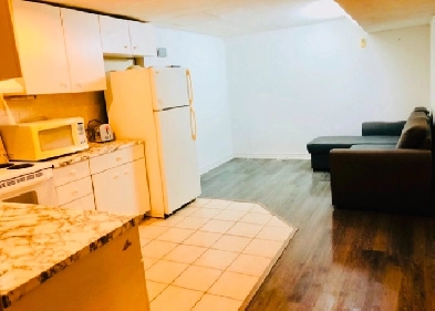 1 bedroom basement May 1st 2024 $1600 near Leslie and finch Image# 1