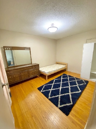 Private Rooms For Rent near UofM Image# 3