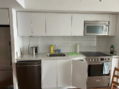 Bathurst and Lakeshore Condo for Rent Image# 3