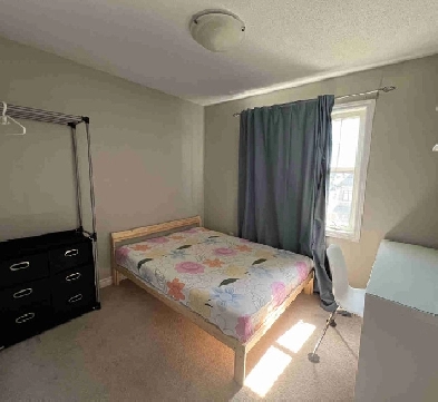 Sublet July-Aug (4 month) in Kanata (Utilities included) Image# 1