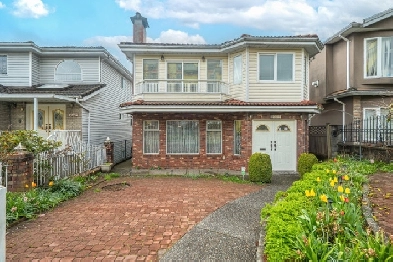 FOR SALE! 3240 Clive Ave in Collingwood VE (Vancouver) Image# 1