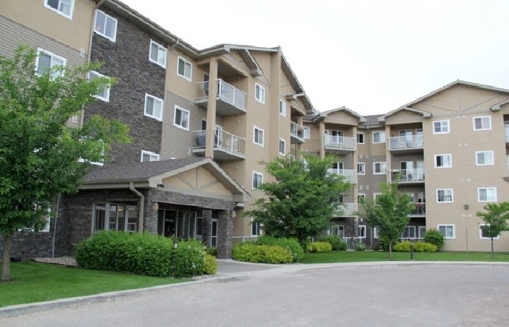 Top Floor, 2 Bedroom, 1 Bath Condo for Rent in Lindenwoods in Winnipeg,MB - Apartments & Condos for Rent