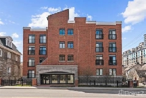 Condos for Sale in Sandy Hill, Ottawa, Ontario $385,000 Image# 1