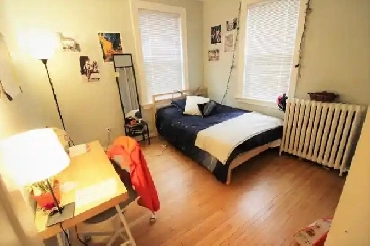 Single bed in two bedroom apartment - Sandy Hill Image# 1