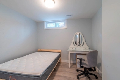 Private Bedroom for Rent Near Carleton University/Algonquin Image# 1