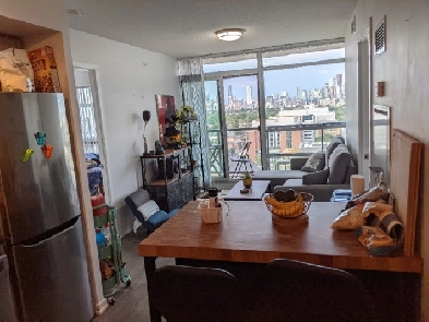 1 Bed Private Bathroom in 2BD 2BTH May 1 - Condo Full Amenities Image# 1
