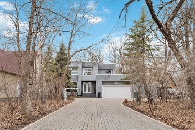 Just listed!! NATURE LOVERS Check out this gorgeous home nestle Image# 2