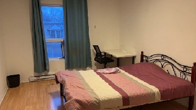 Cozy room in EastYork is available NOW,$850/month Image# 1