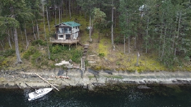 Waterfront Cottage for Sale,  258 Coho Blvd, Mudge Island BC Image# 1