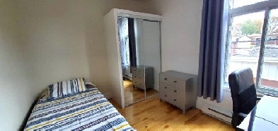 Spacious room, 660$/month, girls only, May 1st, métro Jolicoeur Image# 1