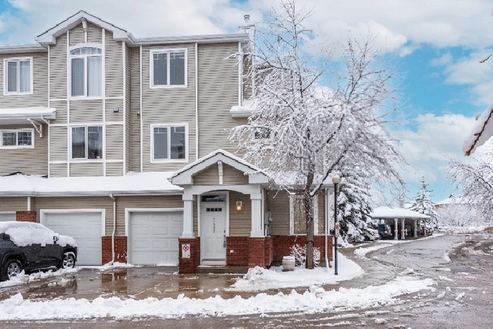 MODERN END UNIT 2 STOREY WEST SPRINGS TOWNHOUSE FOR SALE in Calgary,AB - Houses for Sale