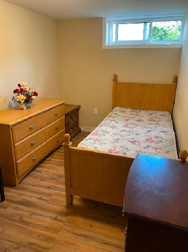 1 bedroom in Basement in Scarborough for a girl only Image# 1