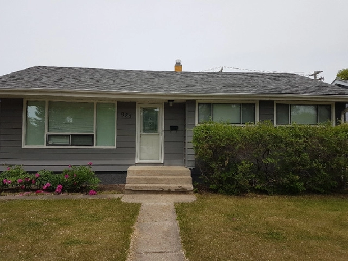 3 Bedroom House for Rent for July 1st on Munroe Ave for $2090! in Winnipeg,MB - Apartments & Condos for Rent