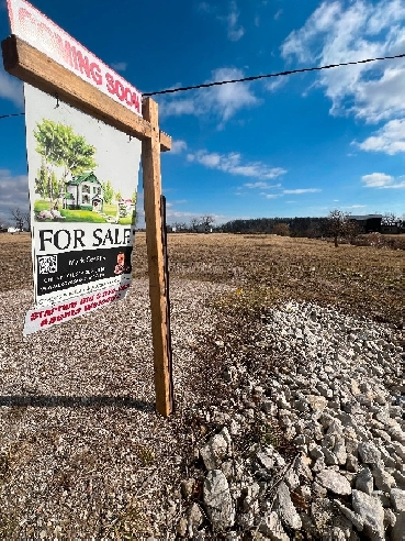 One Acre Serviced Country Building Lot, Shedden, ON Image# 3