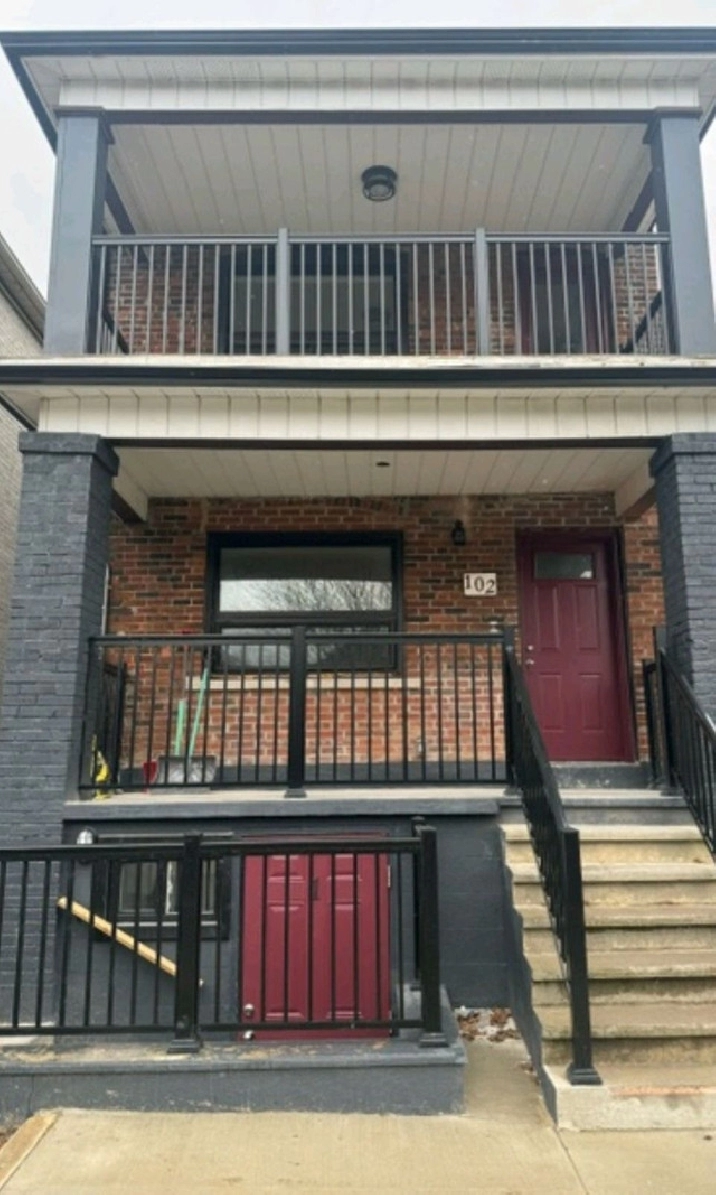Stunning Legal Triplex! New/Never Lived In, Renovated 1-Bed Rent in City of Toronto,ON - Apartments & Condos for Rent