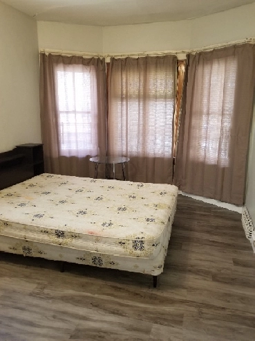 (DOWNTOWN) Private ROOM,  Furnished, of 2-Bedroom Suite! Image# 2