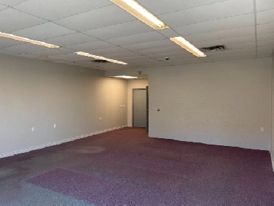 QEW High Exposure Office Unit for Rent in St. Catharines Image# 1