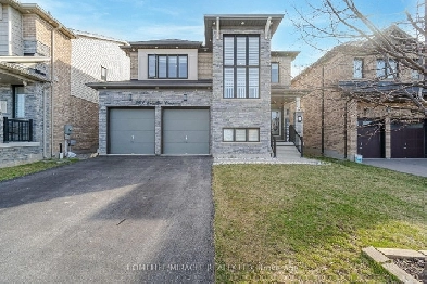 NO NEIGHBOURS AT THE FRONT! Luxe Detached Home In Stoney Creek! Image# 1
