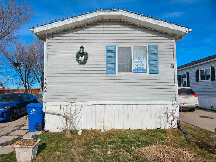 Spacious Mobile Home In NE Calgary in Calgary,AB - Houses for Sale