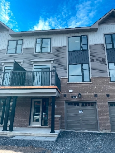 3-Storey, 2Beds, 2.5Baths TownHome in Barrhaven Quinn's Point Image# 1