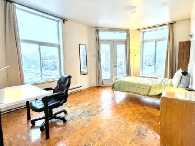Move-in Ready. CLEAN, SAFE. FURNISHED, ALL-INCLUDED. Great Area. Image# 7