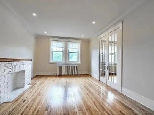Renovated 6 1/2 in historic Westmount building heating included! Image# 1
