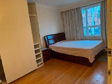 $990 room for rent in Downtown Toronto .dovercourt Rd Dundas St Image# 1
