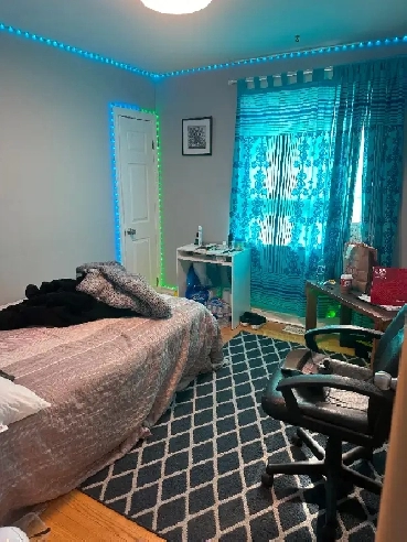 Furnished Main-Floor Private Room - Lawrence/Markham – May 1/Jun Image# 2