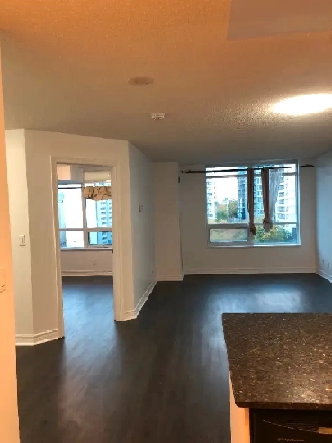 Yonge/Eglinton Condo 1 bed 1 den for rent available May or June Image# 2