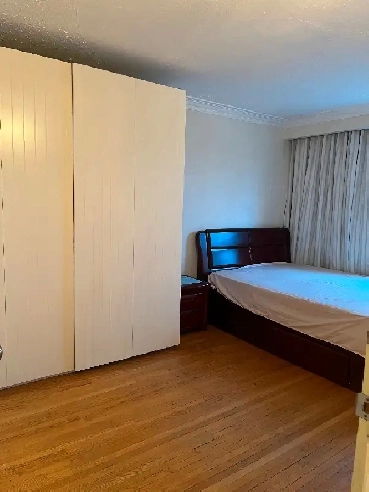 $990 room for rent in Downtown Toronto .Dovercourt Rd Dundas St Image# 1