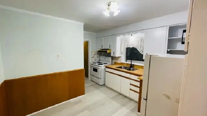 One Private room available for rent close to Victoria Park in City of Toronto,ON - Room Rentals & Roommates