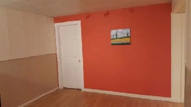 One room for rent near U of A (Student only, monthly and $495) Image# 3