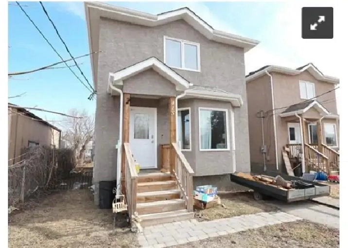 Beautiful 3 bedroom, 2 bath home in selkirk in Winnipeg,MB - Houses for Sale