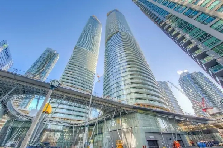 1 Bedroom DEn Condo For Rent Downtown Toronto: ICE CONDO in City of Toronto,ON - Apartments & Condos for Rent