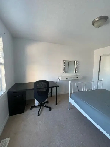 Room for rent in barrhaven $800 Image# 1